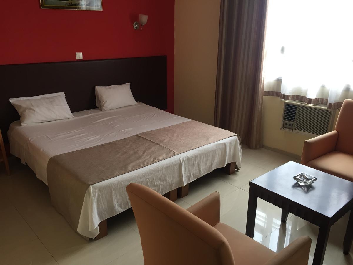 White Palace Hotel Antananarivo Esterno foto